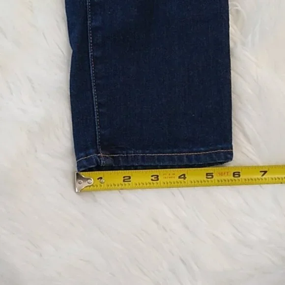 EUC So Dark Wash Distressed Skinny Jeans - Picture 12 of 13